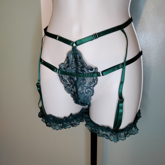 3 Piece Lace Lingerie Set Sexy Bra and Panties with Garter Straps and Garters - Picture 4 of 7